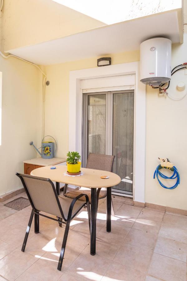 Ferienwohnung Avla Luxury Hospitality Karpathos Exterior foto
